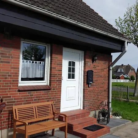 Ferienhaus In Friedrichskoog-spitze Mit Kleinem Garten Friedrichskoog